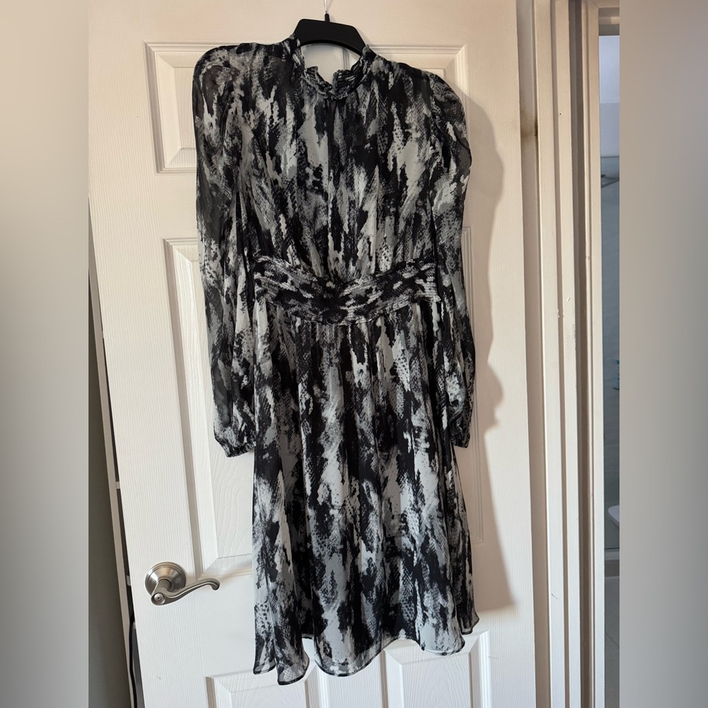 Size M Beautiful dress